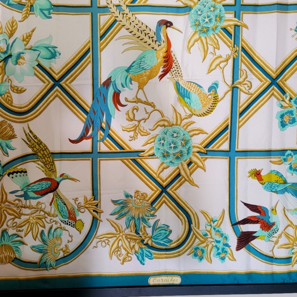 RARE Authentic "Caraíbes" Hermes Silk Scarf birds & floral - Picture 7 of 10